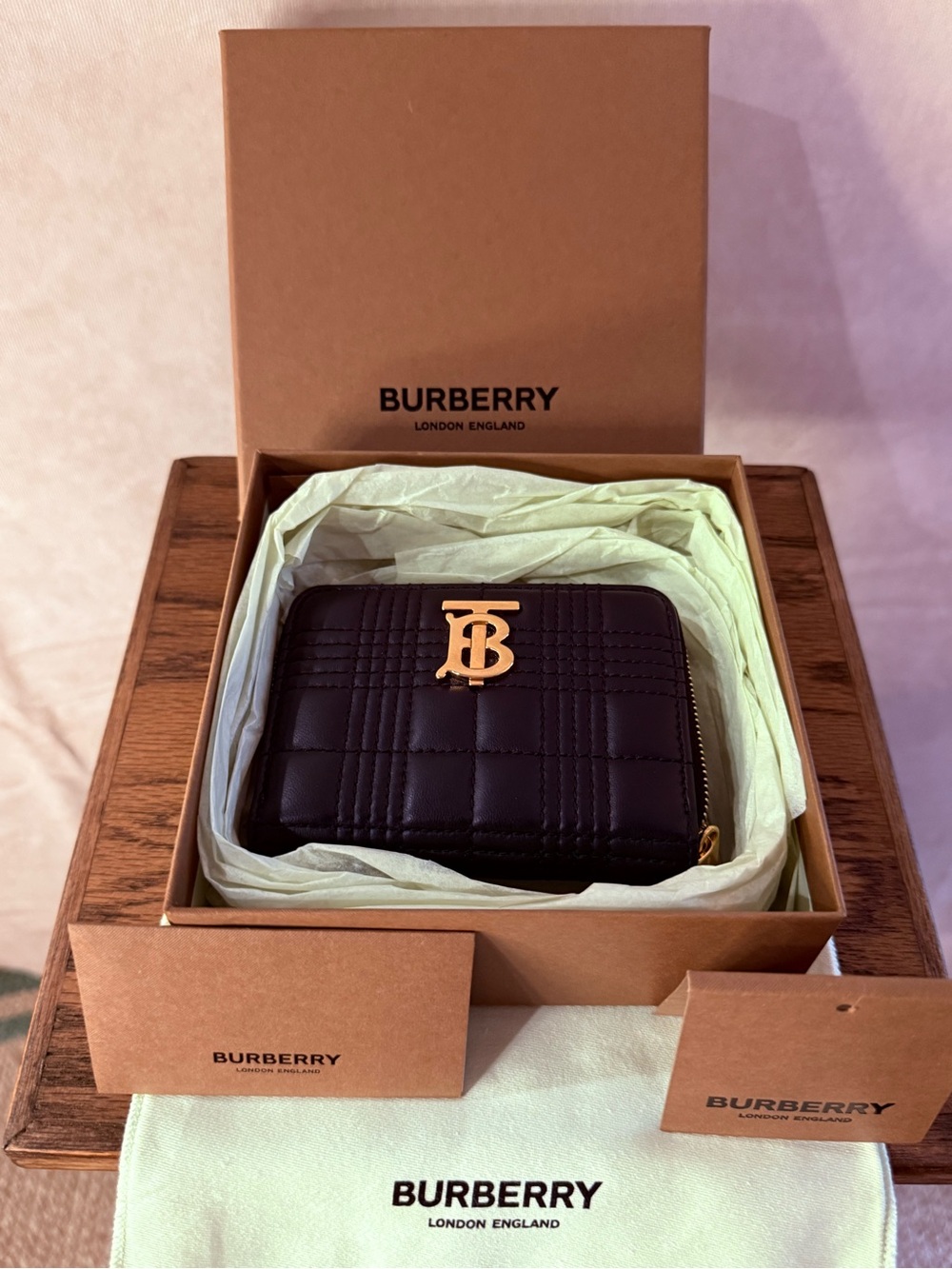 Burberry Lola Wallet Zip Wallet Quilted Check Black Lambskin Leather TB Logo NIB